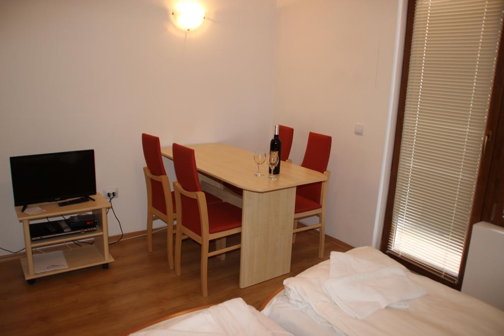 בורובץ Pm Services Semiramida Apartments מראה חיצוני תמונה